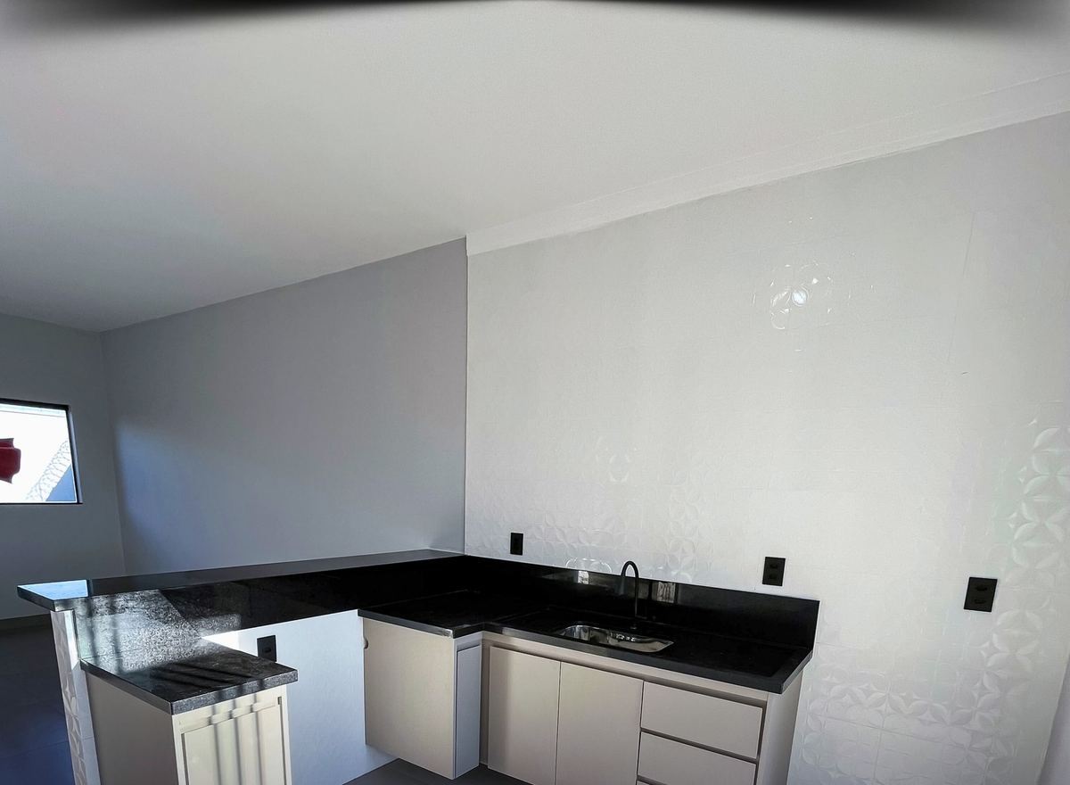 Cozinha de casa construída pela Peres & Gomes