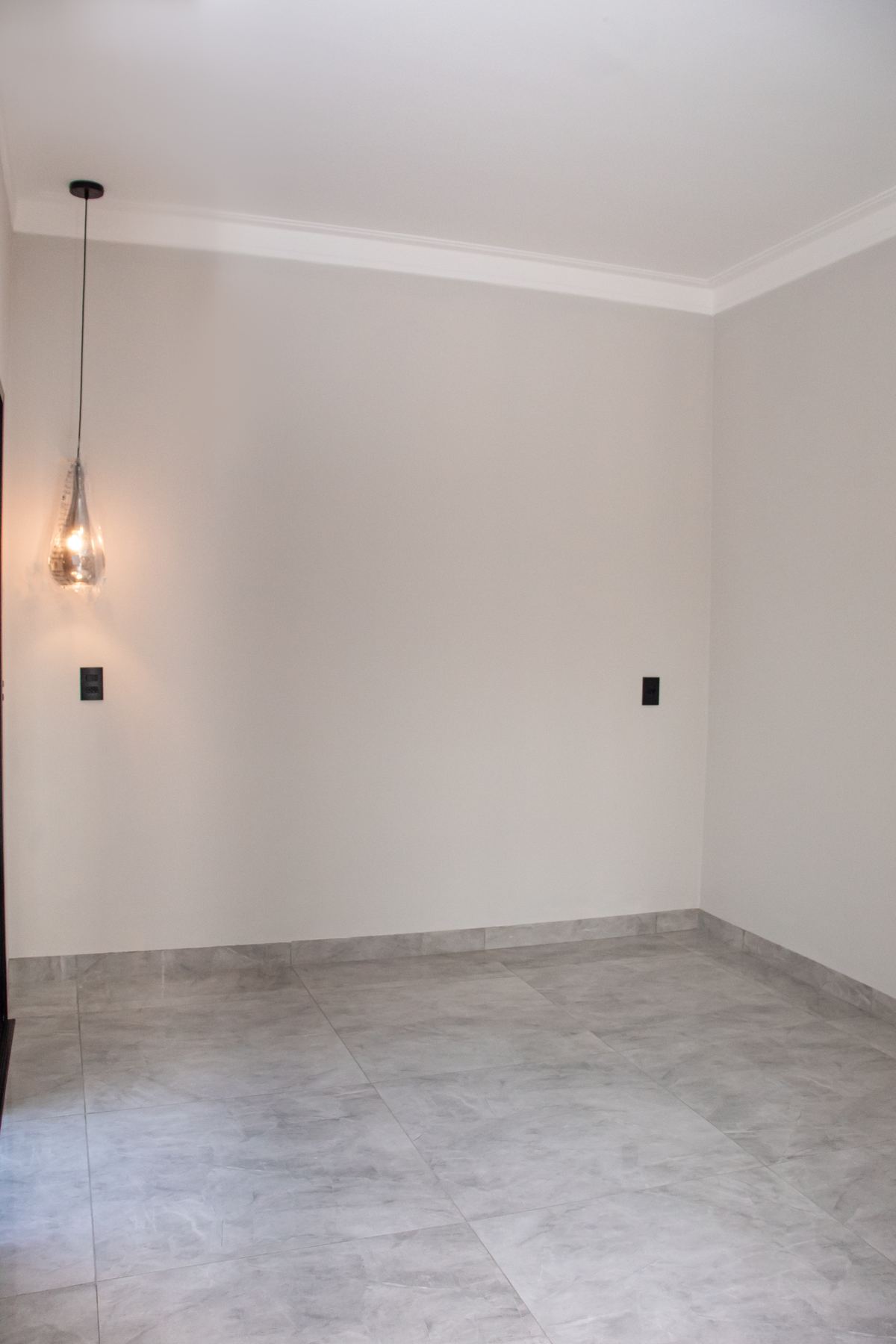 Quarto de casa pronta entregue pela Peres & Gomes